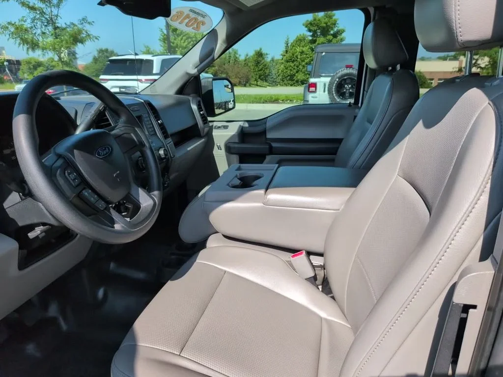 Used 2016 White Ford XL image 17