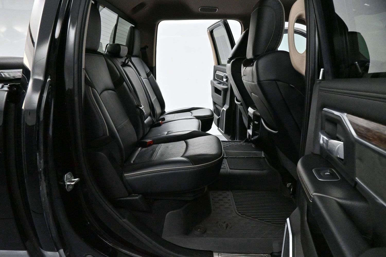 Used 2021 Diamond Black Crystal Pearlcoat Ram Laramie image 33