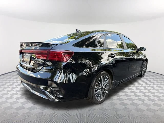 Used 2023 Black Kia GT-Line image 5