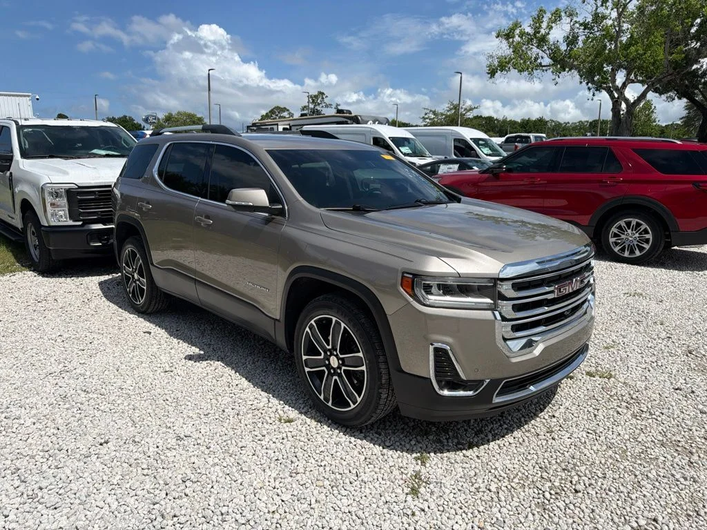 Used 2022 Gray GMC SLT image 3