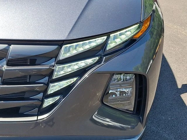 Used 2023 Gray Hyundai SEL image 9