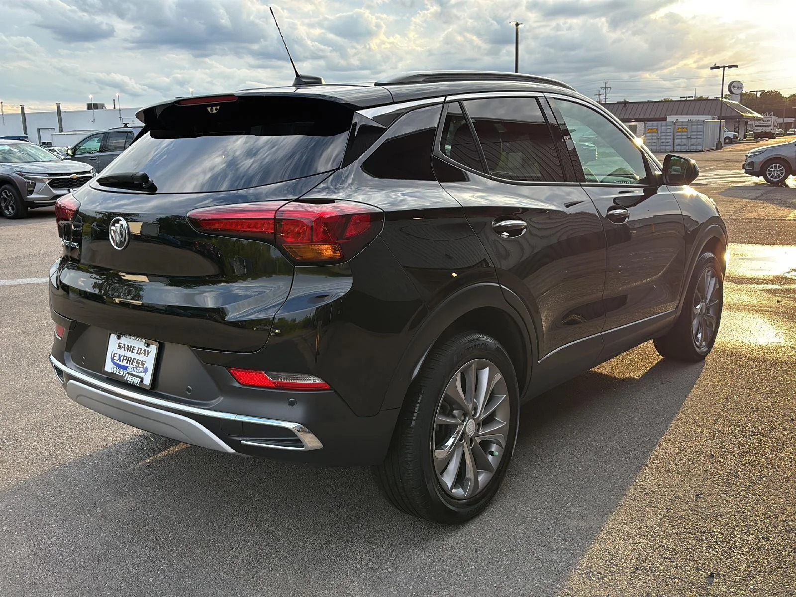 Used 2023 EBONY TWILIGHT METALLIC Buick Essence image 8