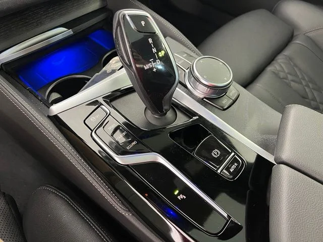 Used 2023 Alpine White BMW 540i image 25