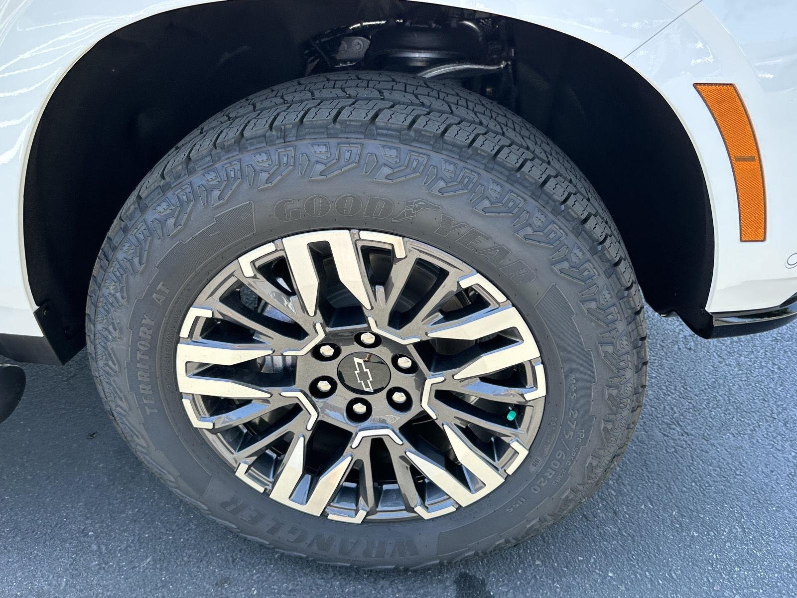 2026 Chevrolet Suburban Z71 - Photo 17