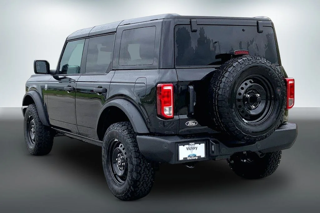 New 2026 Shadow Black Ford Big Bend image 3