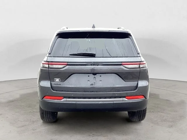 New 2026 Baltic Gray Metallic Clearcoat Jeep LAREDO ALTITUDE 4X4 image 5
