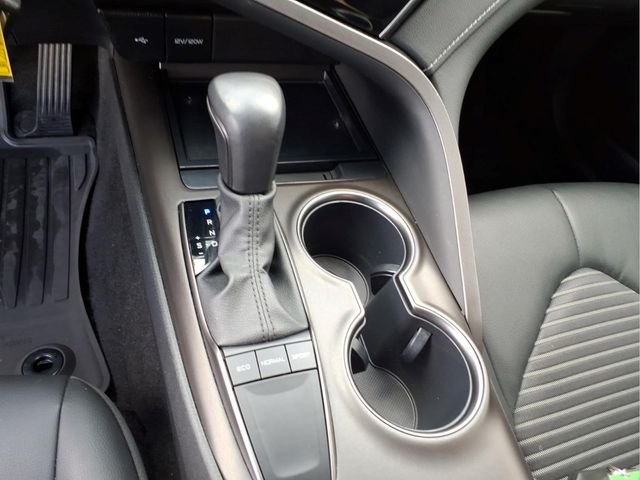 Used 2022 Silver Toyota SE image 28
