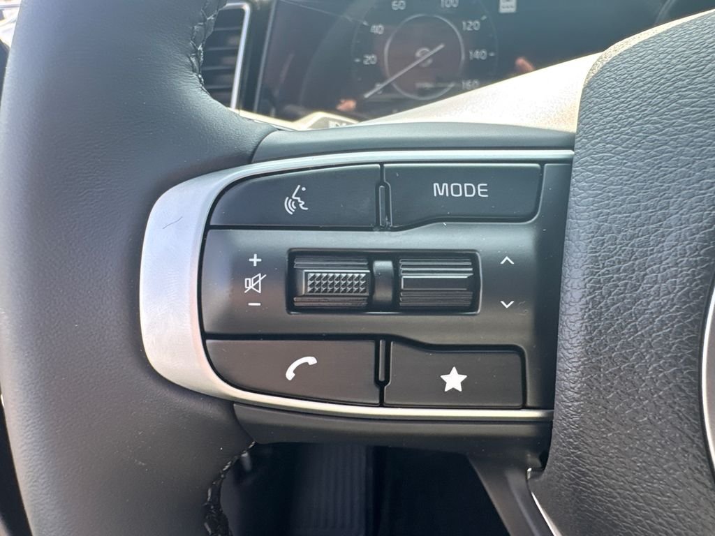 Used 2025 Black Kia X-Pro Prestige image 25
