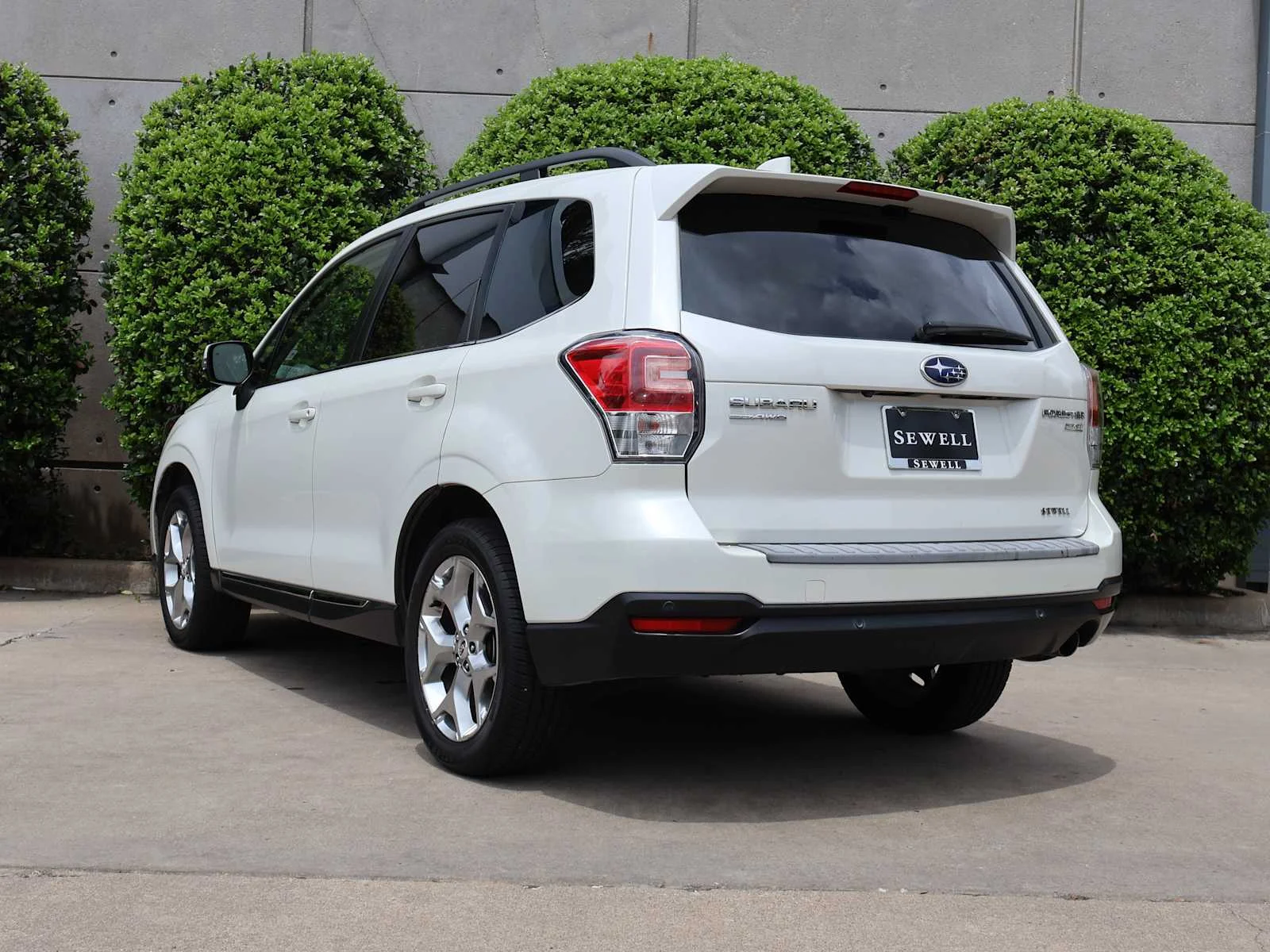 Used 2017 Crystal White Pearl Subaru Touring image 8