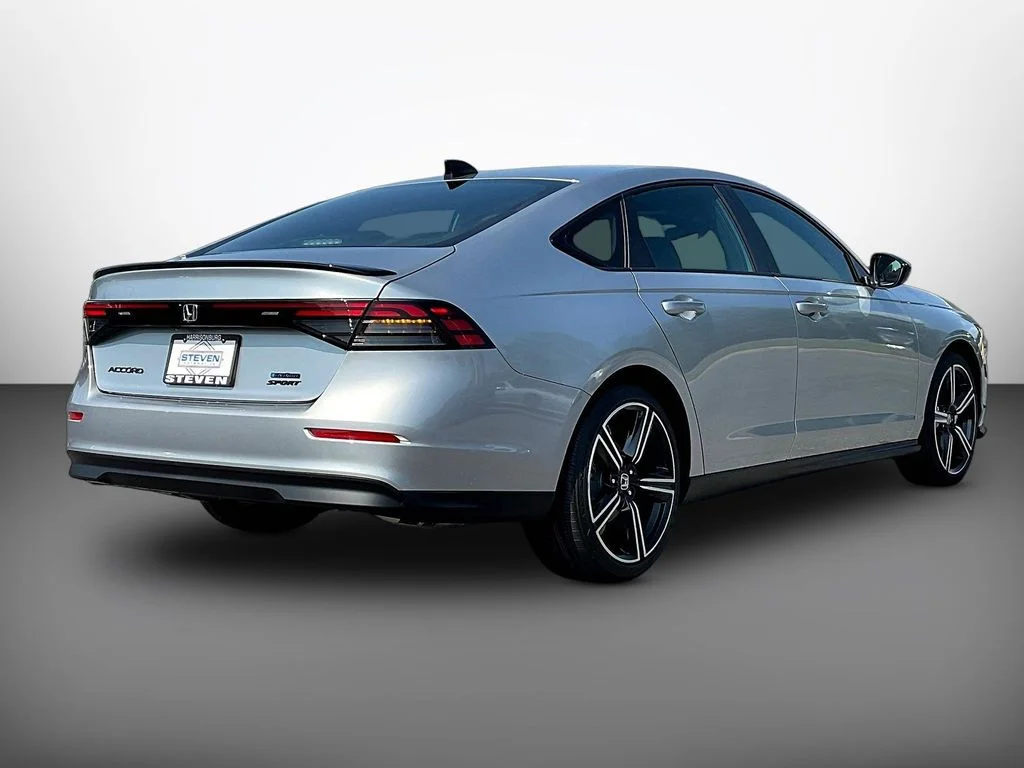New 2026 Solar Silver Metallic Honda Sport Hybrid image 6