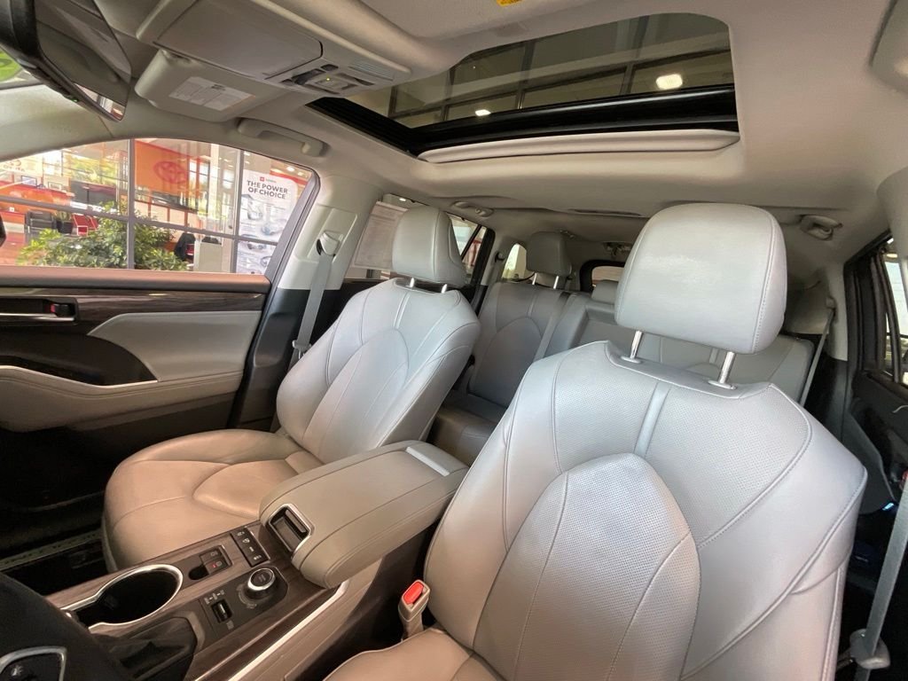Used 2020 Gray Toyota Limited image 10