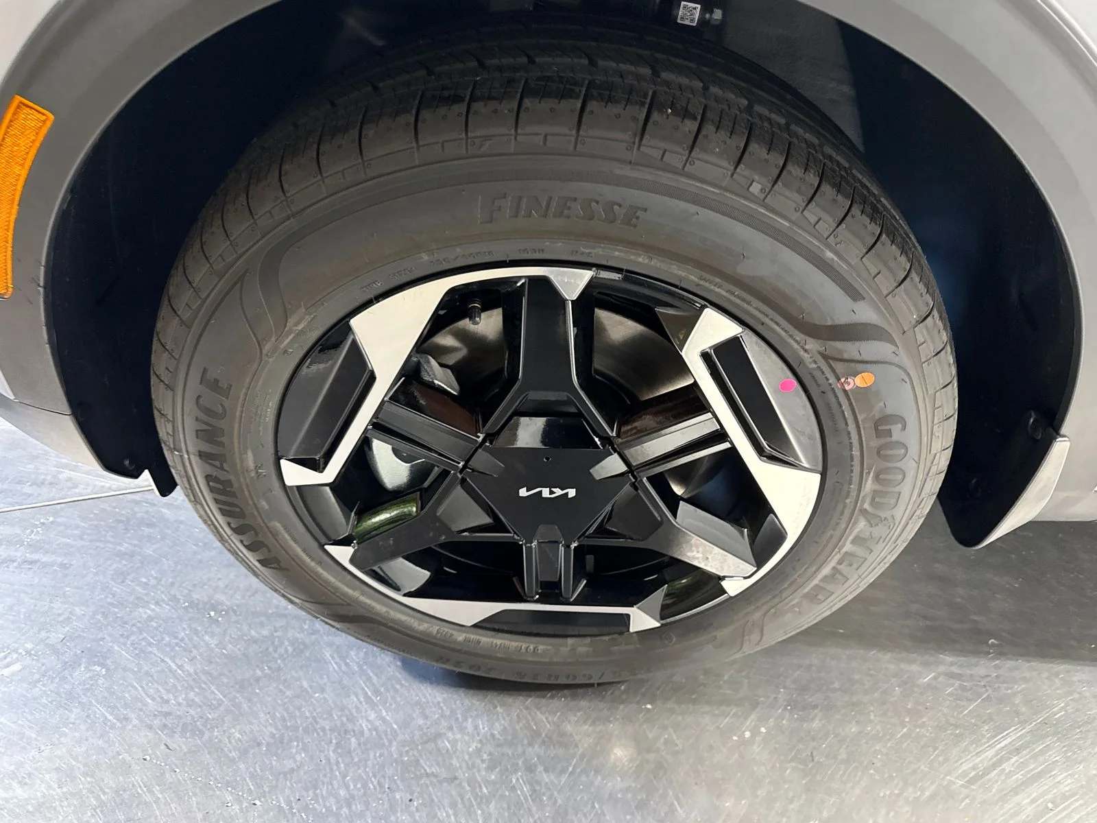 New 2026 Wolf Gray Kia S image 2