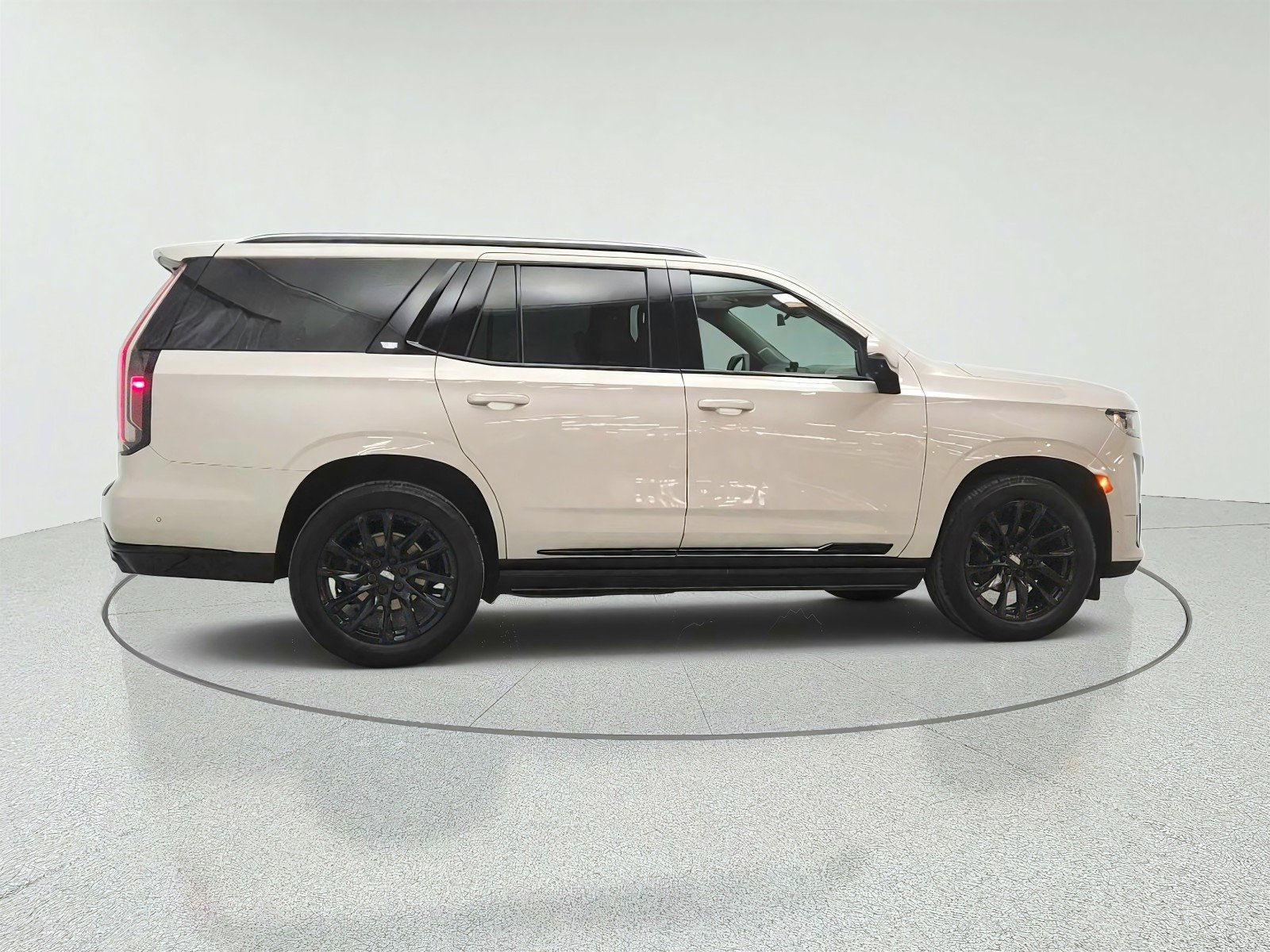 Used 2024 Sandstone Metallic Cadillac 4WD Sport Platinum image 4