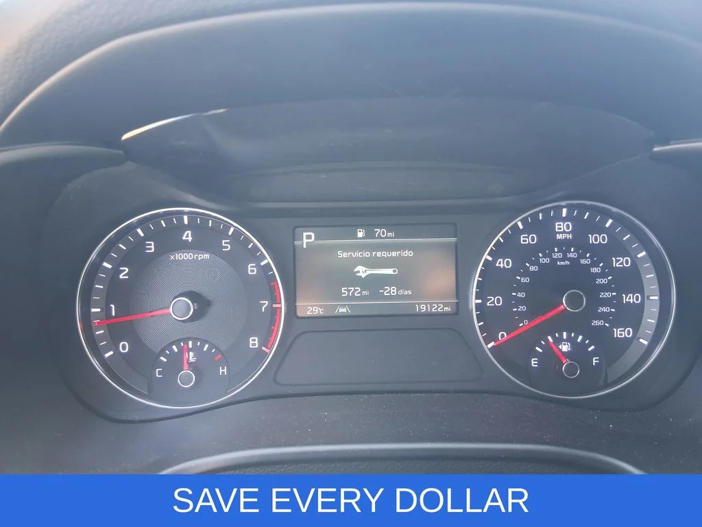 Used 2024 White Kia LXS image 7