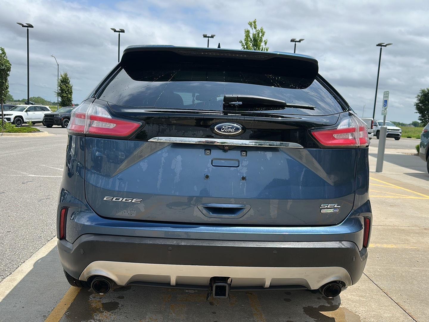 Used 2019 Blue Metallic Ford SEL image 3