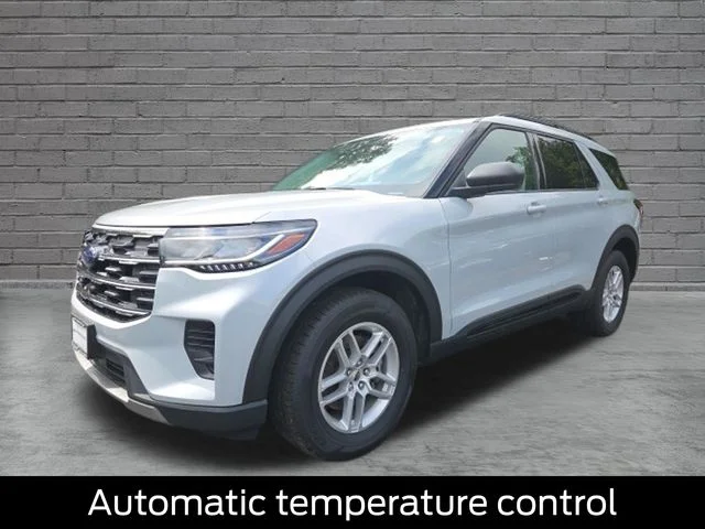 New 2026 Space White Metallic Ford Active image 4