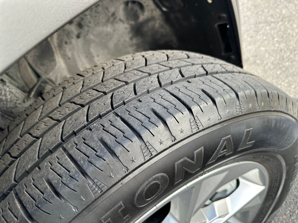 Used 2022 Blue Hyundai SEL image 18