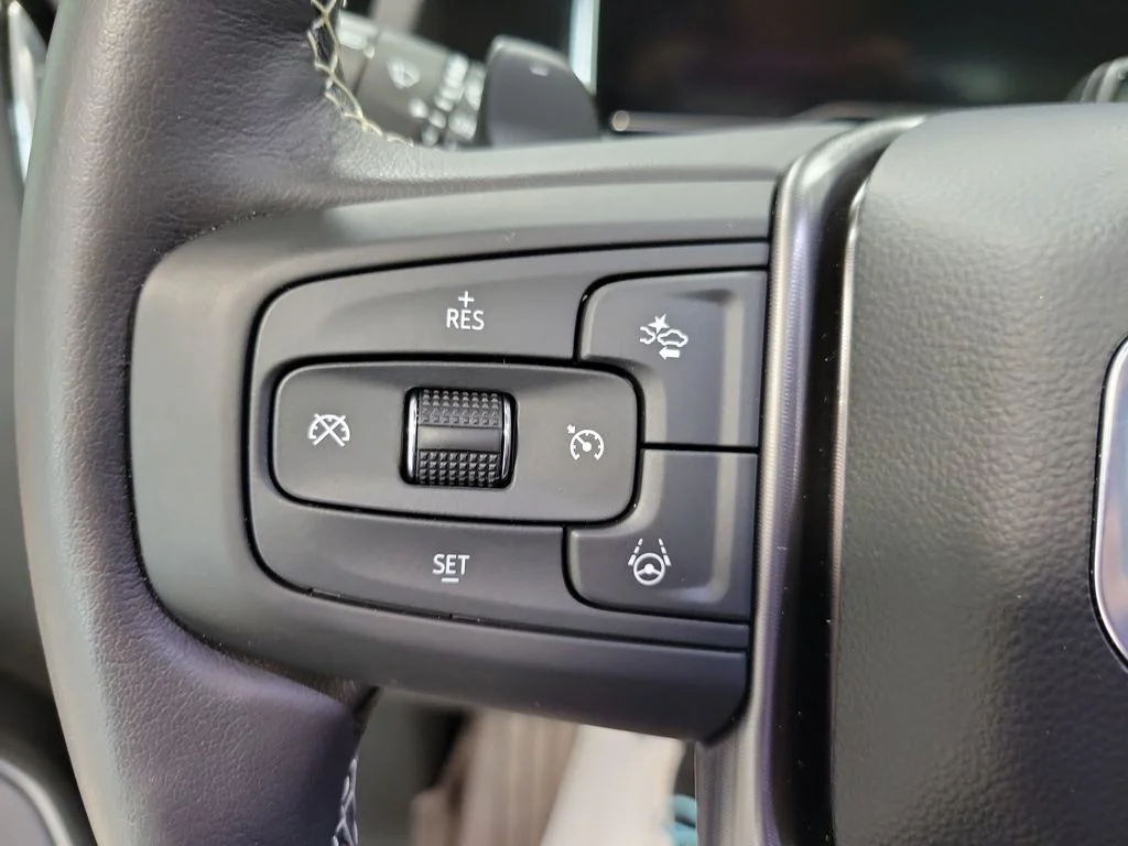 Used 2025 Black GMC Denali Ultimate image 41