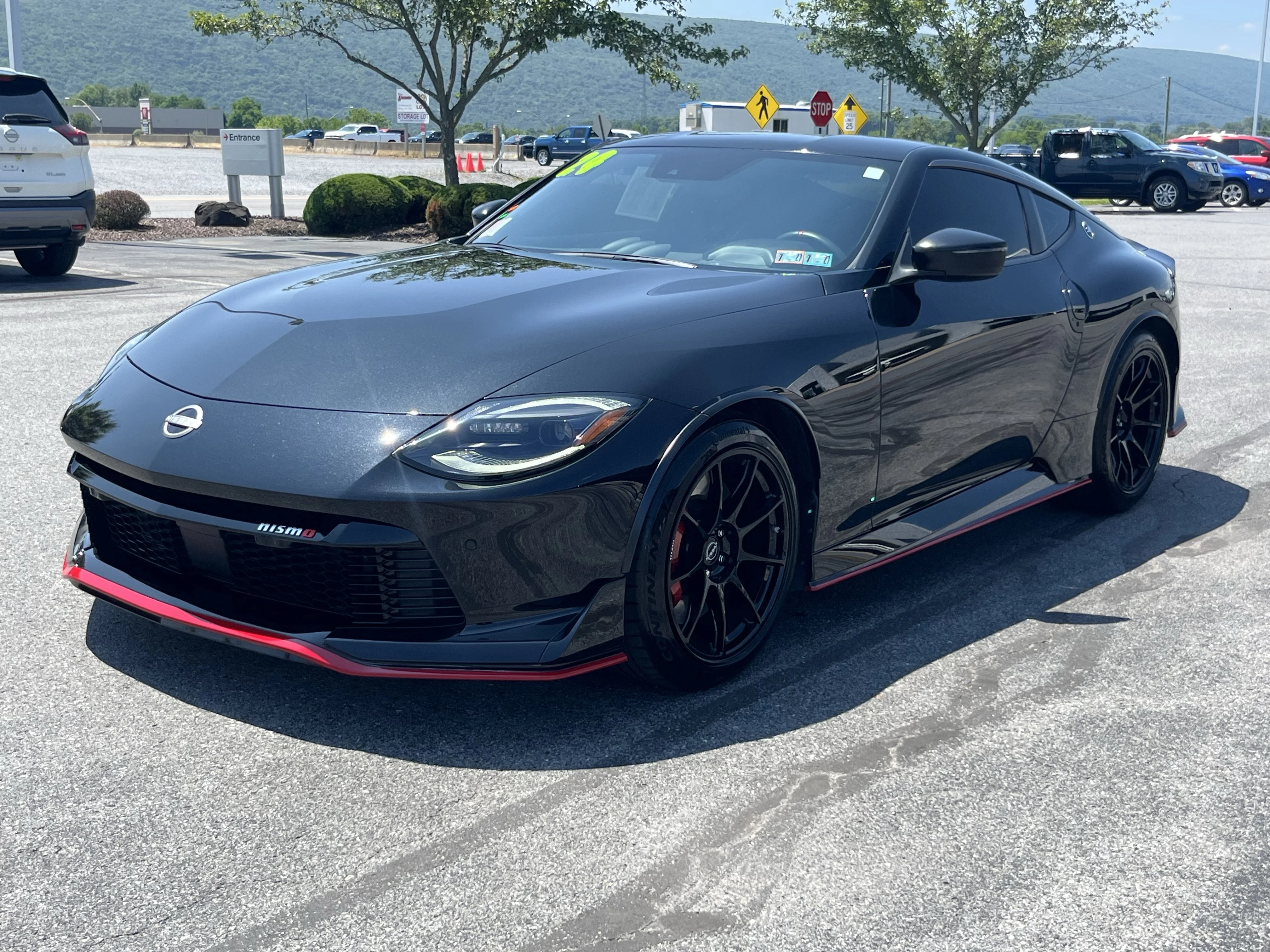 Used 2024 Black Diamond Pearl Nissan NISMO image 9