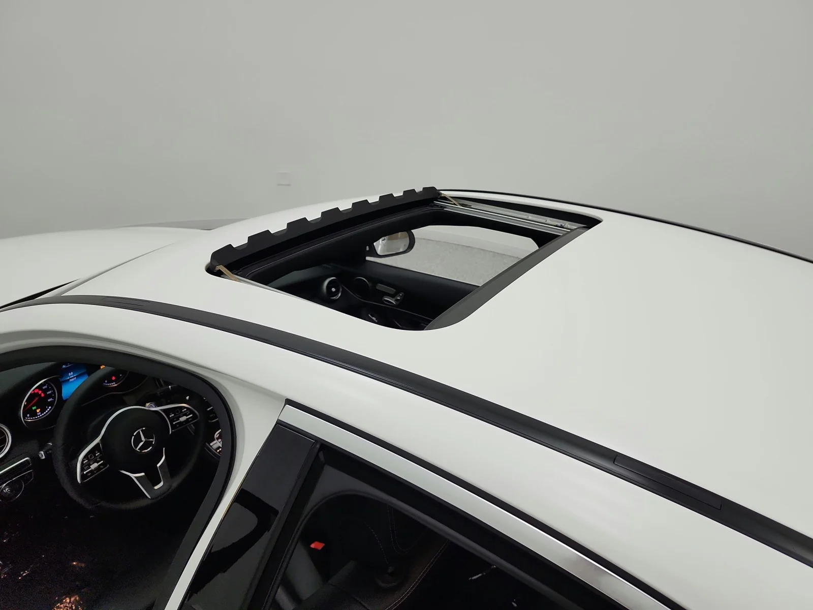Used 2020 Polar White Mercedes-Benz C 300 Sedan image 11