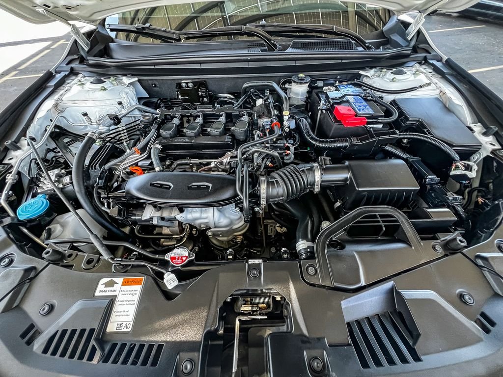 Used 2024 White Honda EX image 27