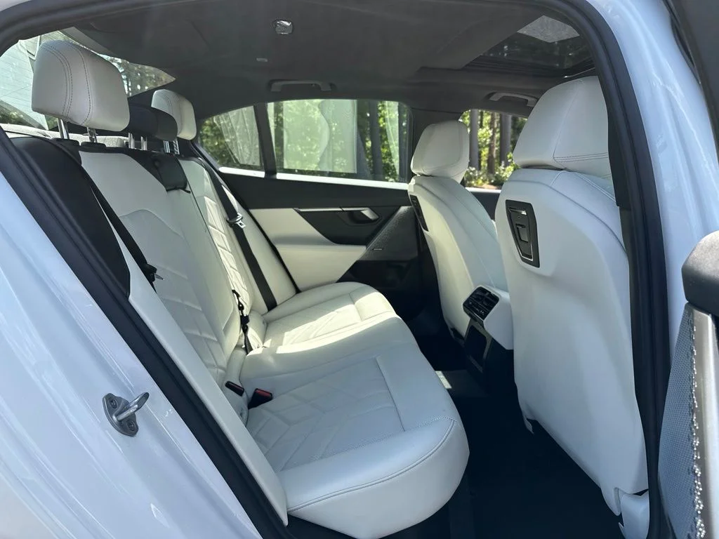 Used 2026 Mineral White Metallic BMW 530i xDrive image 23