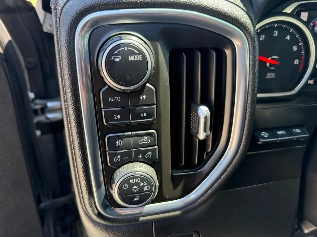 Used 2020 Gray Chevrolet High Country image 17