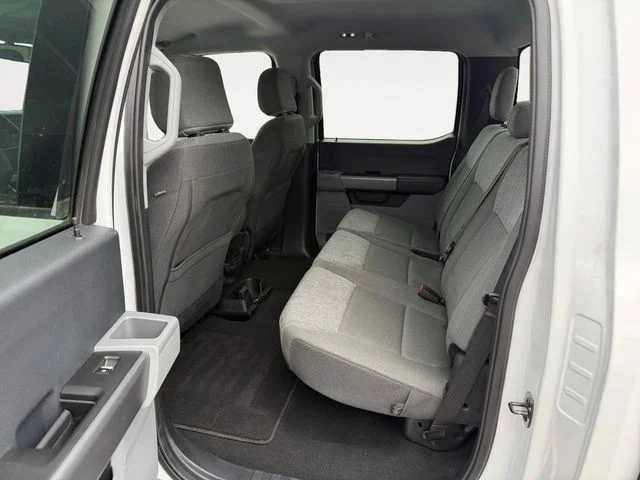 Certified Used 2025 Oxford White Ford XLT image 13