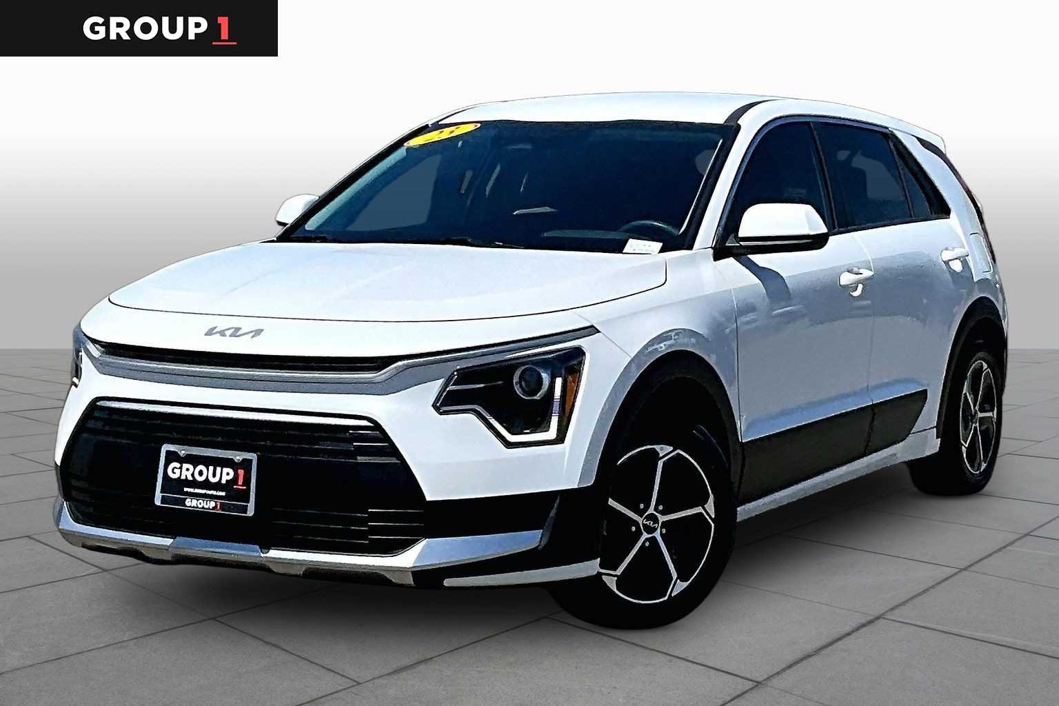 2023 Kia Niro LX HEV's photo