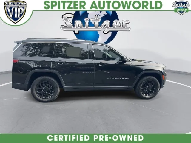 Used 2023 Black Jeep Laredo image 16