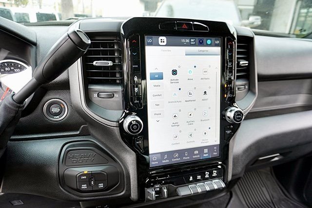 New 2026 Bright White Clear-Coat Exterior Paint RAM Tradesman image 31