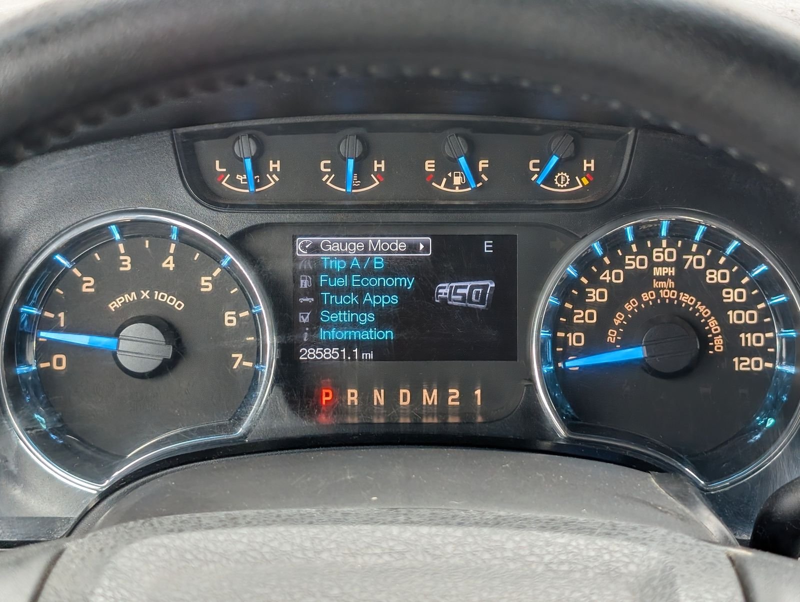 Used 2014 Ingot Silver Ford XLT image 24