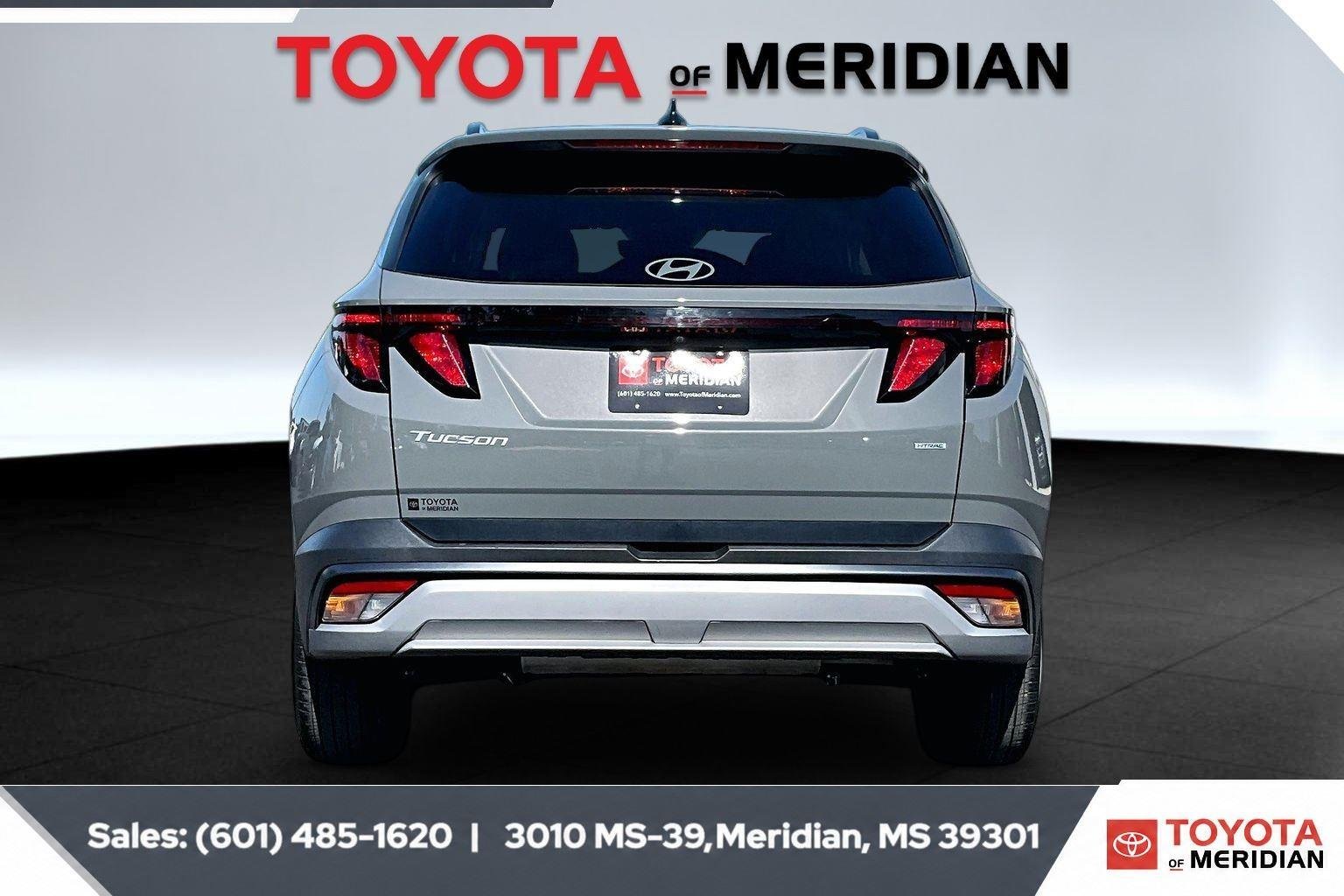 Used 2025 Hampton Gray Hyundai SEL image 4