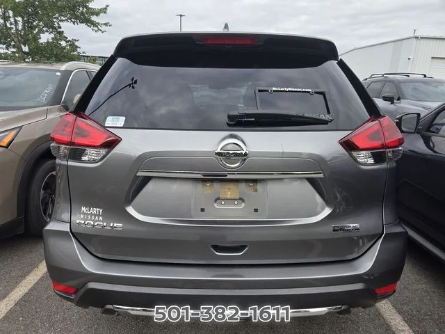 Used 2020 Gray Nissan S image 3