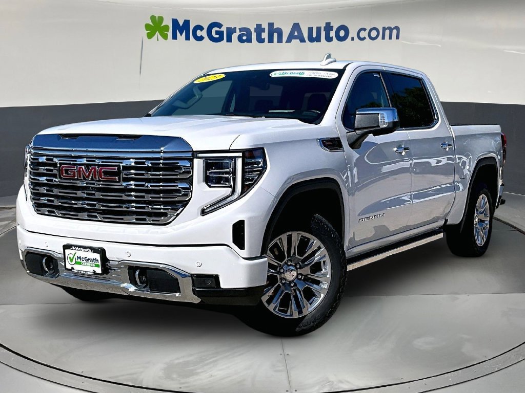Used 2023 White GMC Denali image 3