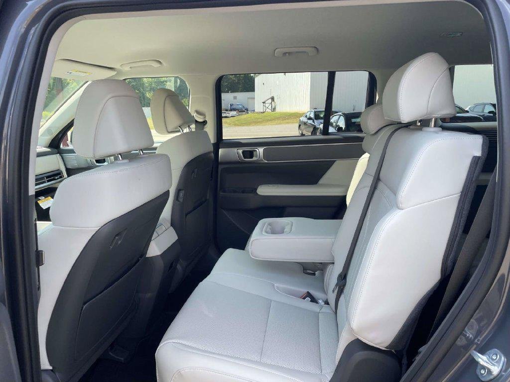 New 2027 Gray Hyundai SEL AWD image 12