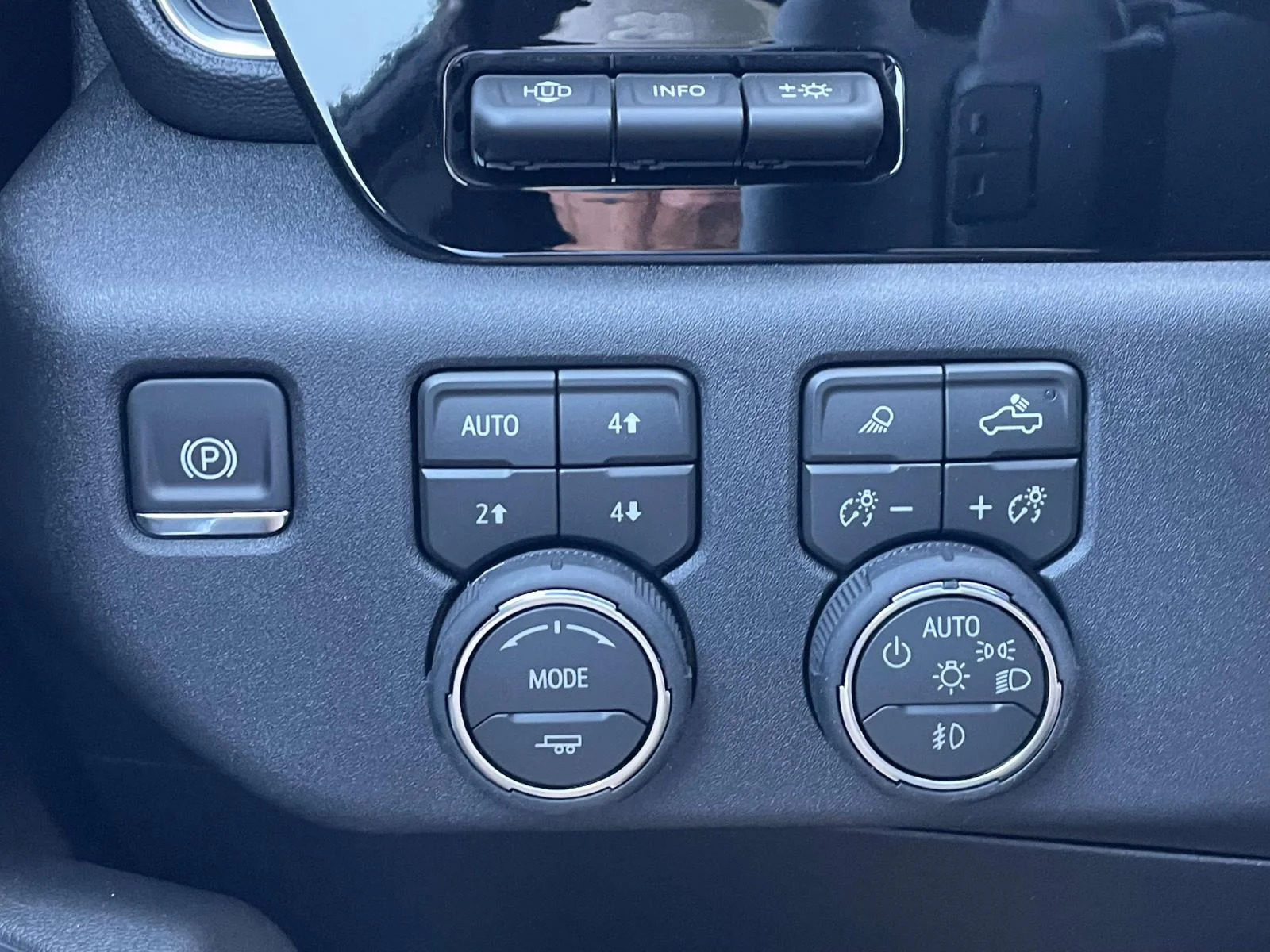 New 2026 Sterling Gray Metallic Chevrolet High Country image 28