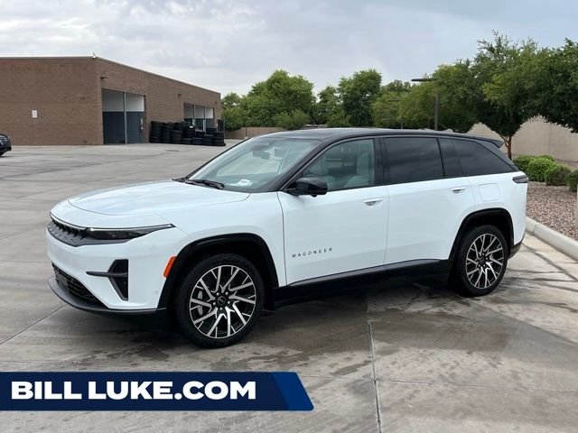 Used 2025 White Jeep Limited image 1