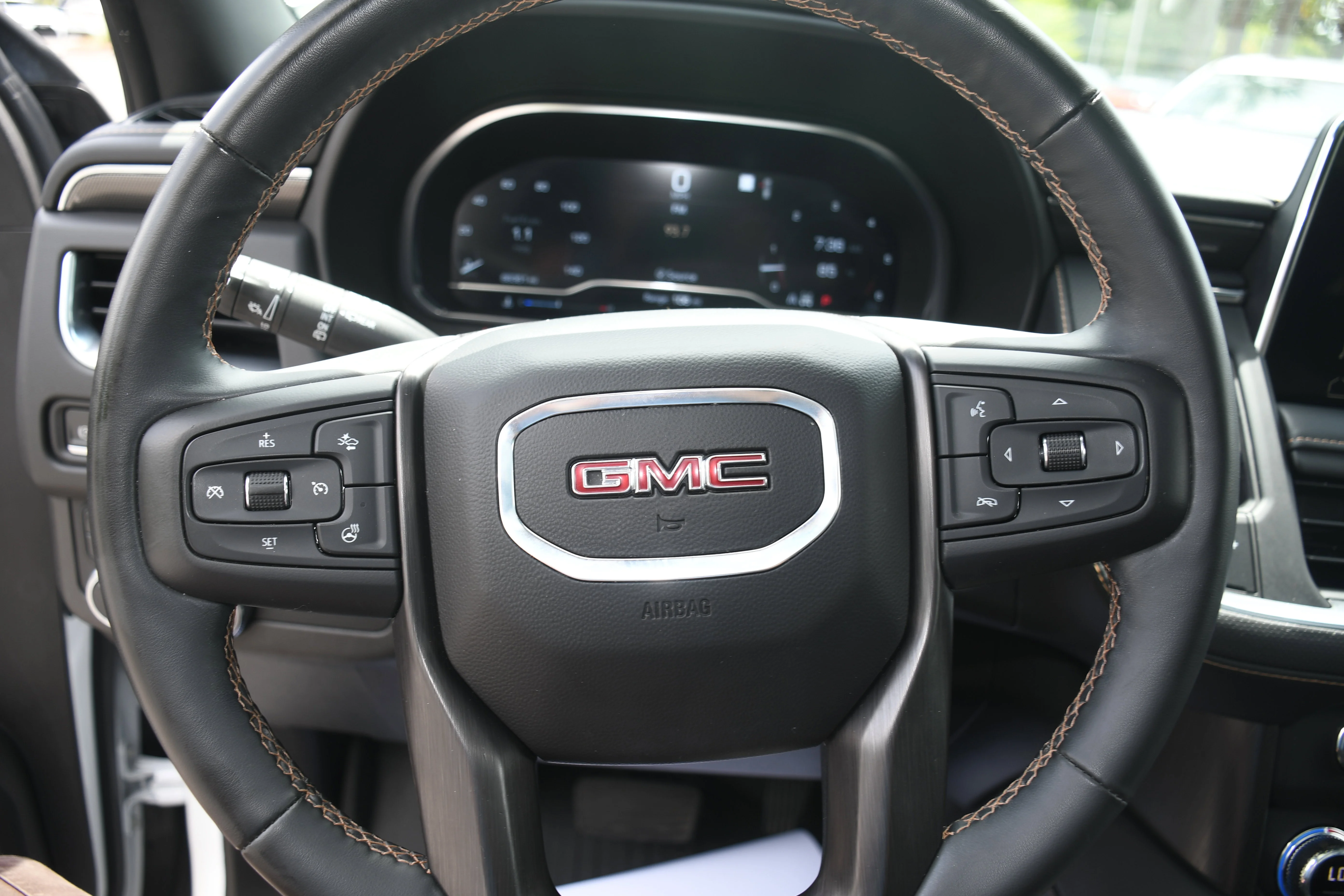 2023 GMC Yukon XL AT4 - Photo 13