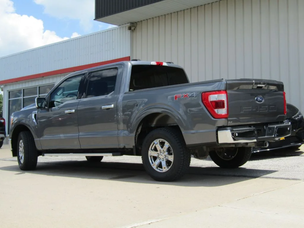Used 2021 Gray Ford Lariat image 10