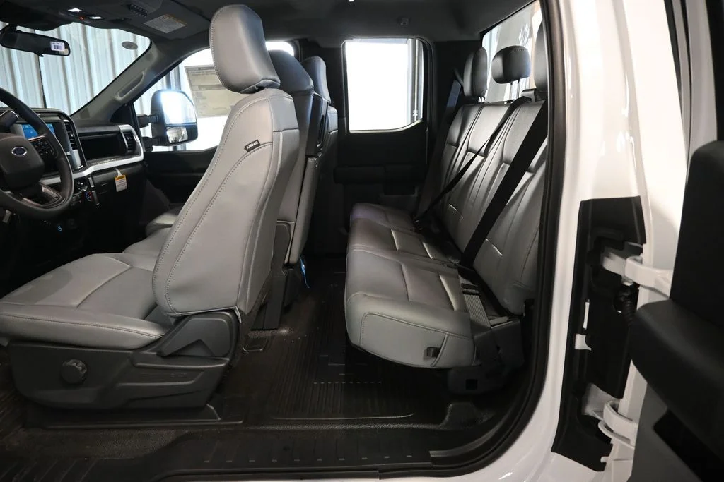 New 2026 Oxford White Ford XL image 19