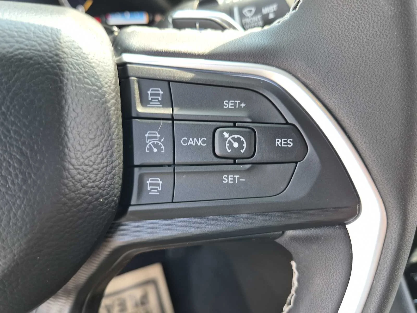 Used 2024 Silver Zynith Jeep Laredo X image 23