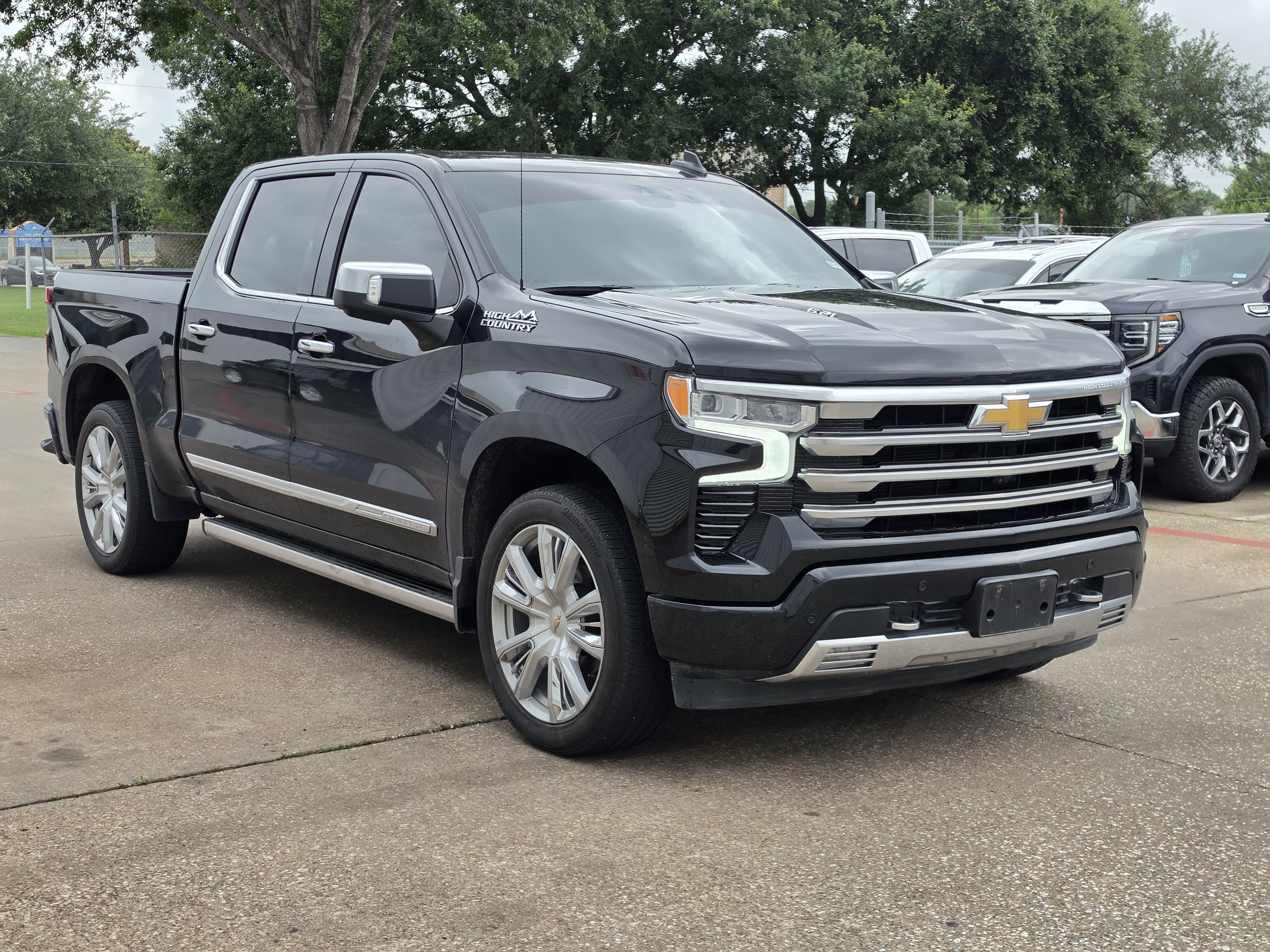 Used 2024 Black Chevrolet High Country image 14
