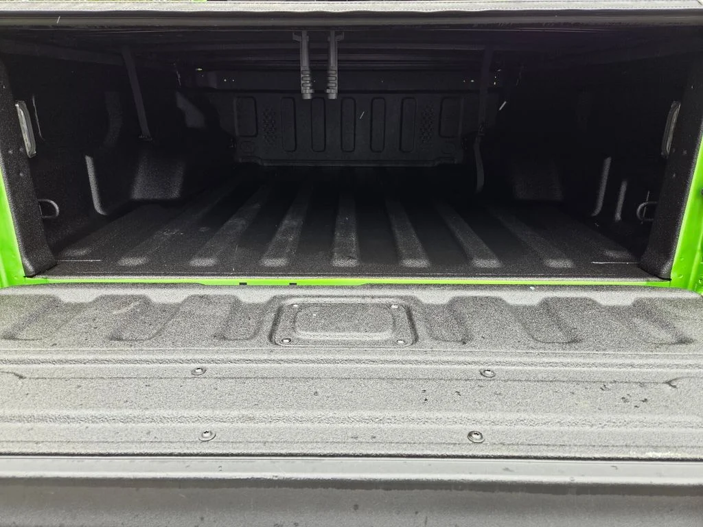 Certified Used 2025 Green Jeep High Tide image 9