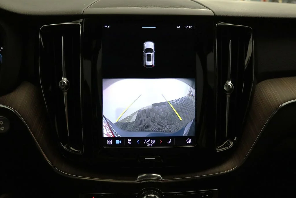 2022 Volvo XC60 Momentum - Photo 25
