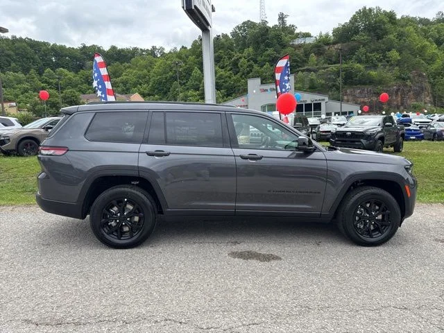 New 2026 Baltic Gray Metallic Clear-Coat Exterior Paint Jeep Altitude image 2
