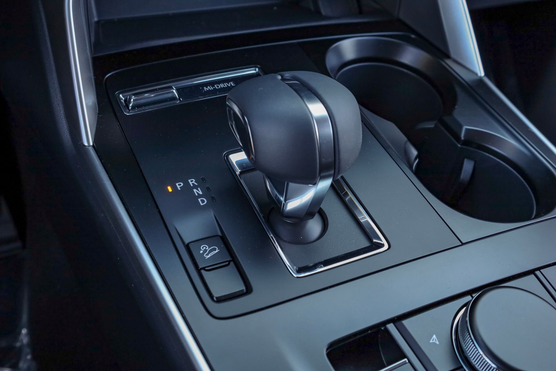 New 2026 Rhodium White Premium Mazda 3.3 Turbo Select AWD image 18
