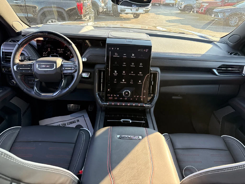 2025 GMC Yukon AT4 Ultimate - Photo 30