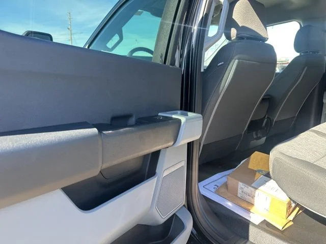 New 2026 Agate Black Metallic Ford F-550® XL image 28