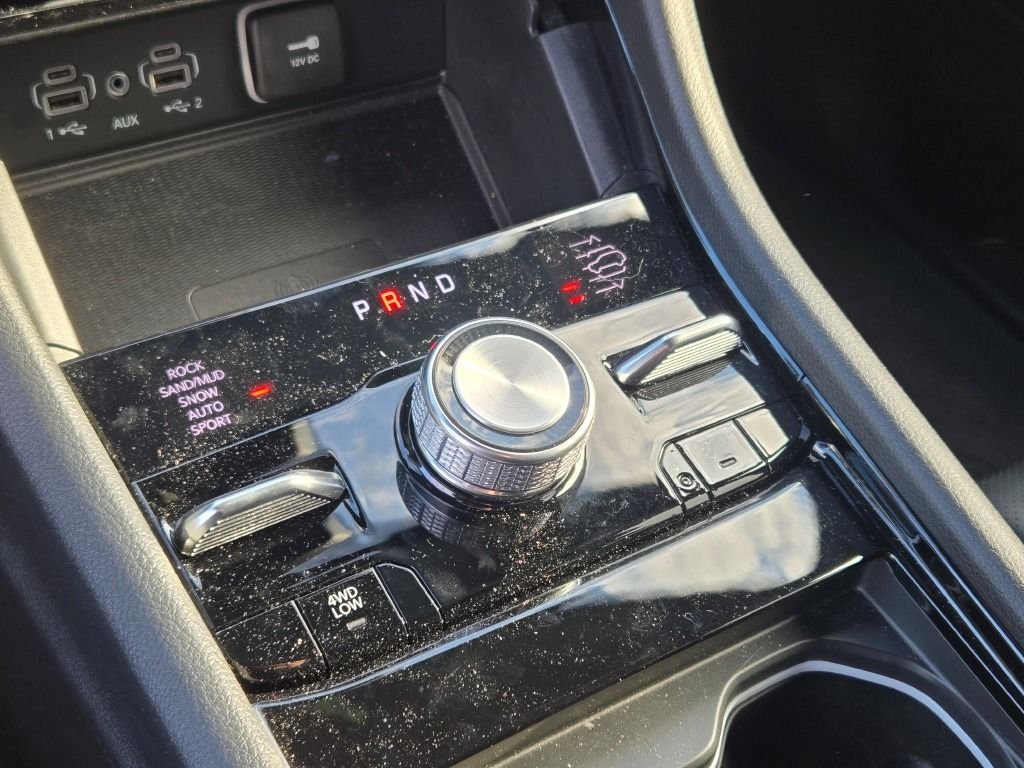 2025 Jeep Grand Cherokee Overland - Photo 29